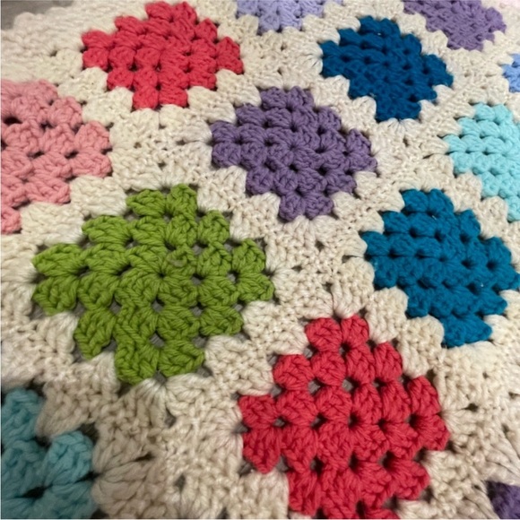 Vintage Handmade Blanket - Picture 2 of 4